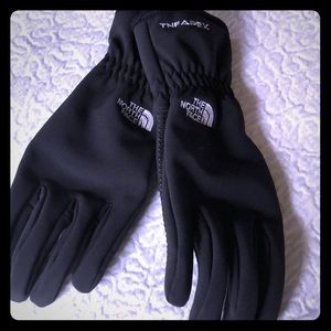 Women’s North Face gloves